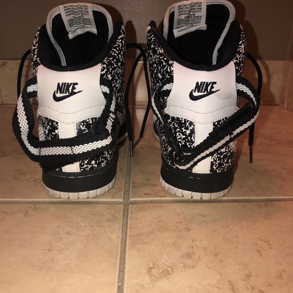 Nike shoes - Picture 3 of 3